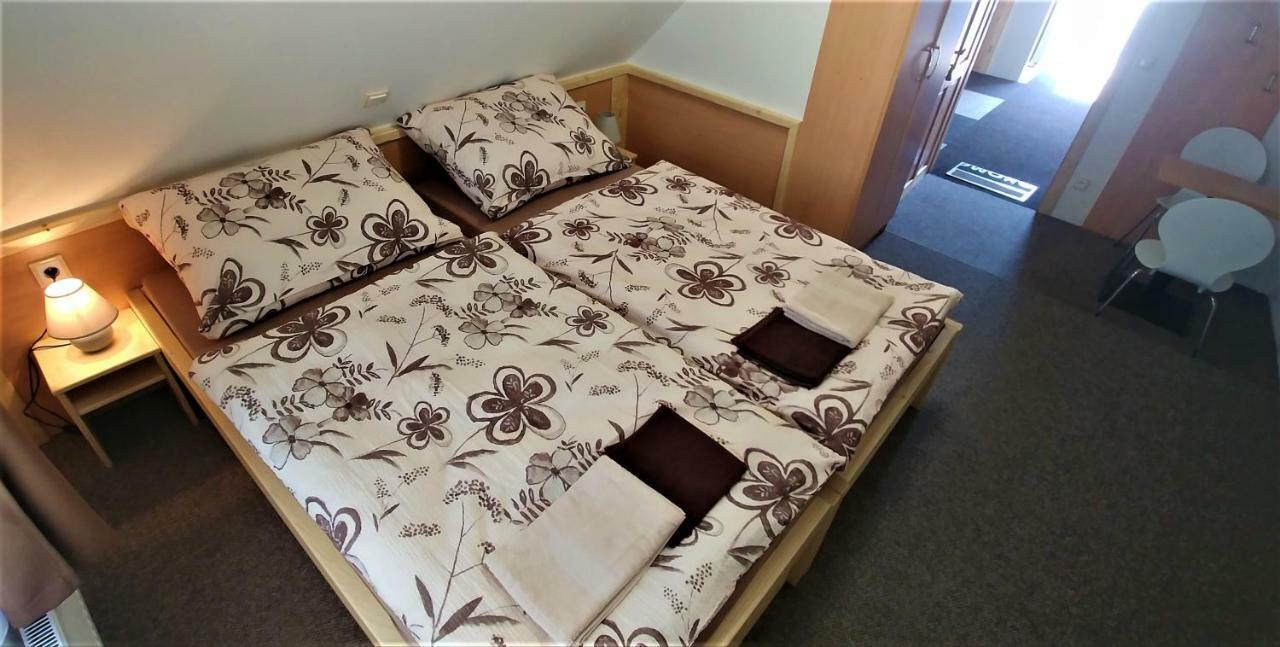 Penzion U Medi Cesky Krumlov Ngoại thất bức ảnh